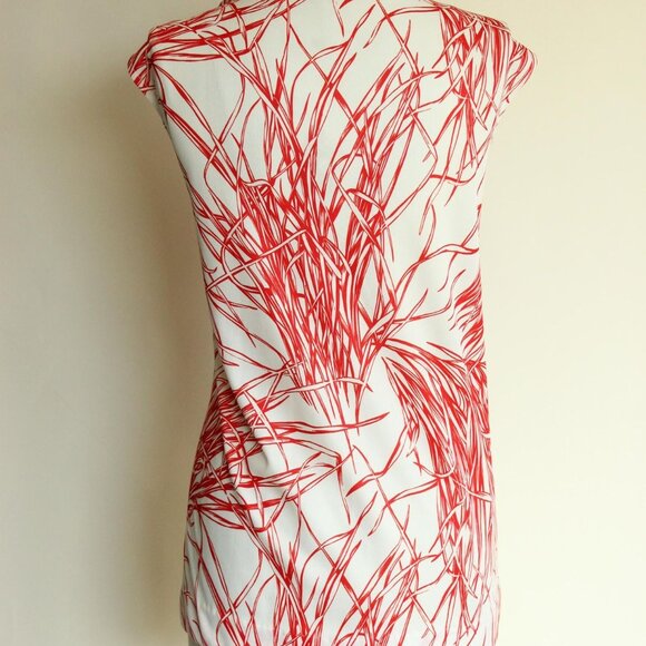 Vintage 1970s Top, Red and White  Dagger Collar Botanical Print Blouse - Picture 9 of 10